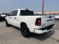 Clean Car Fax--Ram 1500--Big Horn--4x4--Crew Cab--Night Edition--Bucket Seats--Heated Seats--Heated... (image 6)