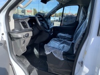 This oxford white van has an automatic transmission and is powered by a 3.5L V6 engine. To apply rig... (image 8)