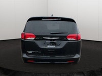 EXECUTIVE CROSSTOWN DEMO! Cloth Bucket Seats, Remote Start System, Heated Front Seats, Heated Steeri... (image 6)