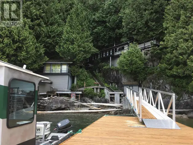 1 SEAL BAY Pitt Meadows, British Columbia in Houses for Sale in Prince Rupert - Image 3