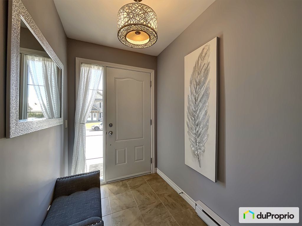 $399,000 - Townhouse for sale in Sherbrooke (Jacques-Cartier) — photo 2