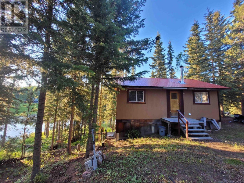 6291 MOOSE POINT DRIVE 100 Mile House, British Columbia Houses for