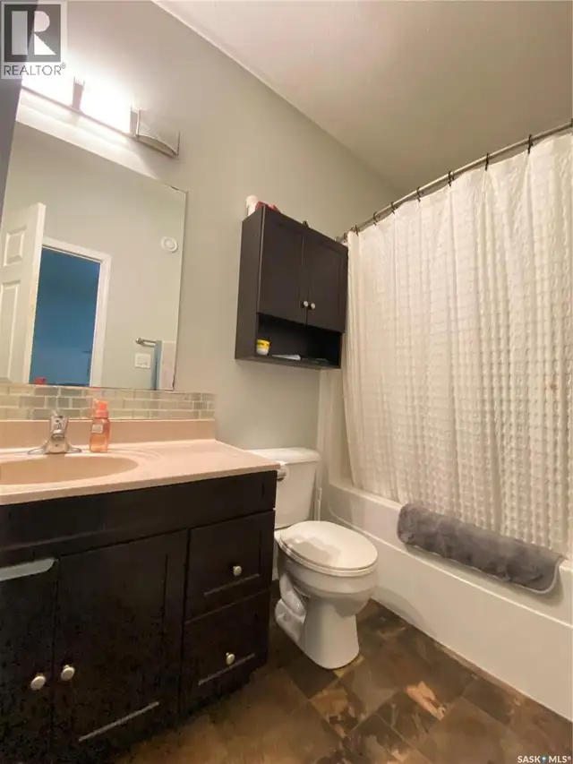 703 Barber CRESCENT Weyburn, Saskatchewan in Houses for Sale in Regina - Image 12