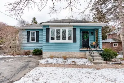 69 LOWREY AVE N, CAMBRIDGE, ON OPEN HOUSE SATURDAY MARCH 28 2:00 - 4:00 Charming Bungalow on a Quiet...