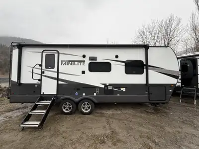 Welcome to Rock Island RV 2511S Rockwood Fully Loaded & Adventure-Ready!This 2511S Rockwood comes pa...