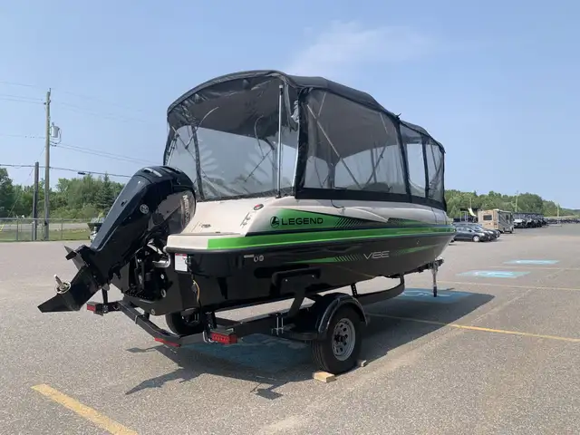 2023 Legend Vibe D19 Deck Boat in Powerboats & Motorboats in Sudbury - Image 8