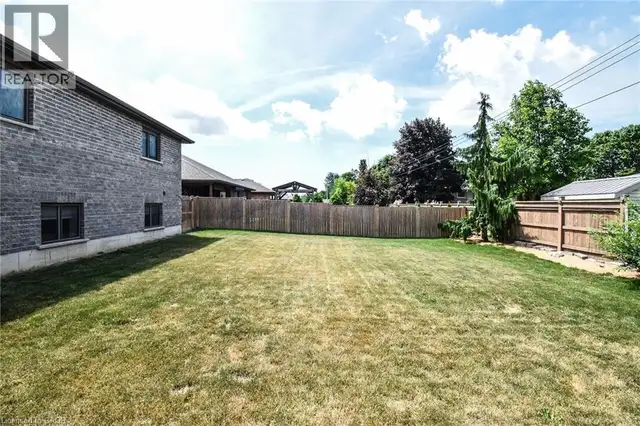 295 COURTLAND Street Delhi, Ontario in Houses for Sale in Norfolk County - Image 36