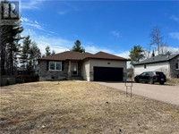 229 ORIOLE CRESCENT Petawawa, Ontario