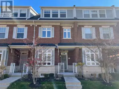 25 COMPASS WAY Mississauga (Port Credit), Ontario