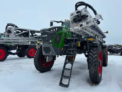 2025 Fendt RoGator RG937 659 Hours 1600 Gallons 132' Boom Capstan Pin Point 3 Nozzle Control Fendt O...