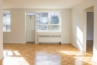 Thorncliffe Park Apartments are located at 27 Thorncliffe Park Drive in Toronto (East York), near th... (image 4)