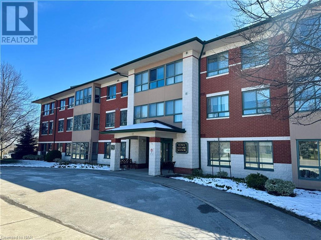 55 PELHAM TOWN Square Unit# 306 Fonthill, Ontario in Condos for Sale in St. Catharines