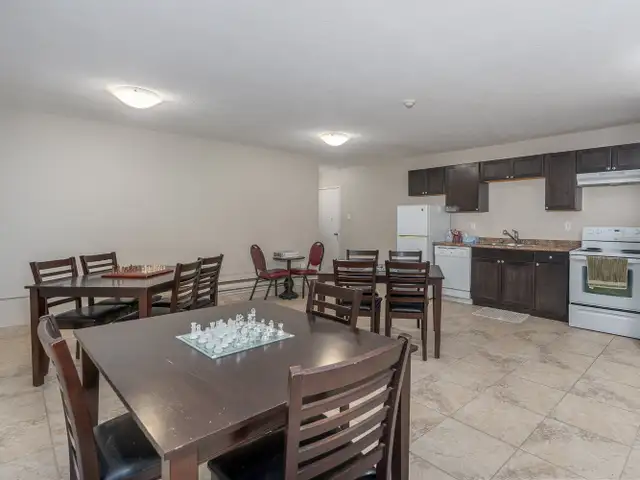 Port Elgin 2 Bedroom Apartment for Rent: in Long Term Rentals in Owen Sound - Image 20