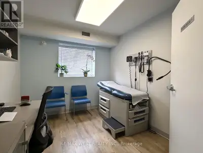 Two bright and well-appointed examination rooms are now available for lease within a fully renovated...