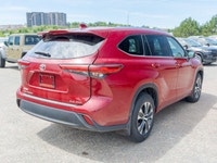 ALG Residual Value Awards, Residual Value Awards. This Toyota Highlander has a durable Regular Unlea... (image 4)