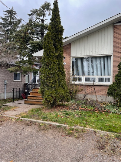 2 bedroom semi detached unit with big kitchen and living room. bedroom are 10 x 12. large closets, f...