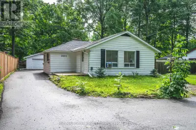 ALL INCLUSIVE.....Welcome to 3923 Algonquin Avenue, a beautifully renovated bungalow in Innisfil. Th...