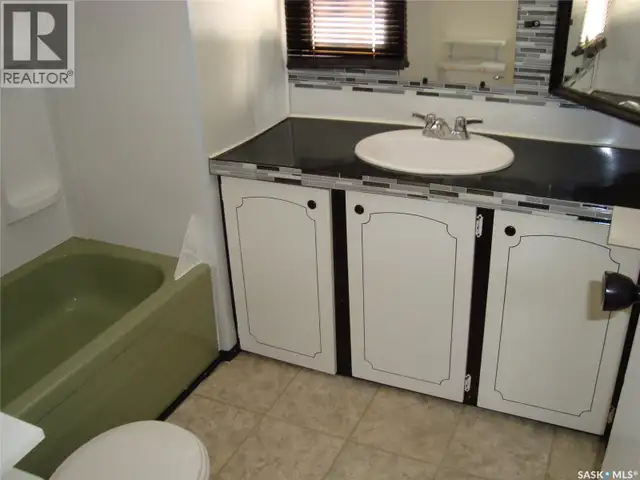 14 701 11th AVENUE NW Swift Current, Saskatchewan in Houses for Sale in Swift Current - Image 12