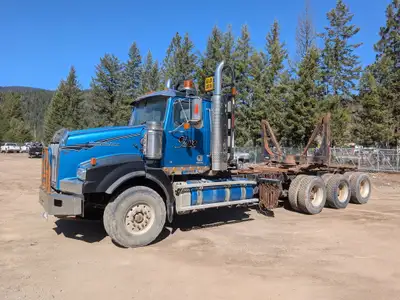 2013 WESTERN STAR 4900 8x6 DAY CAB TRI DRIVE SELF LOADING LOG TRUCK - Detroit 14.8 L 560 HP Diesel E...