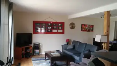 This recently renovated 2-bedroom, 2-story apartment is a 5 minute walk to MUN, grocery store, and m...