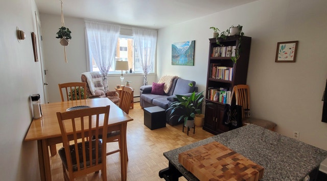 TOUT INCLUS! 2 1/2 RÉNOVÉ *Sur Étage* à Ste-Foy *1er Sept! — photo 3