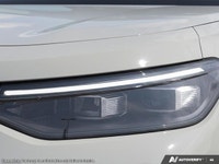 This Volkswagen Tiguan delivers a Intercooled Turbo Regular Unleaded I-4 2.0 L/121 engine powering t... (image 9)