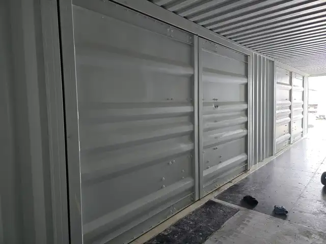Extra Wide doors 13ft x 2 / New 40' Shipping Container for Sale in Storage Containers in Winnipeg - Image 6