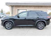 FAMILY READY COMFORT - Multi-Passenger Comfort - Power Panoramic Sunroof - 10-Way Power Heated Drive... (image 6)