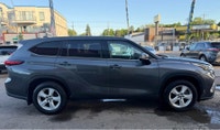 **CARS TRUCKS SUV 4X4 VAN AWD EDMONTON FINANCING AVAILABLE EASY FINANCING ** 2021 TOYOTA HIGHLANDER... (image 1)