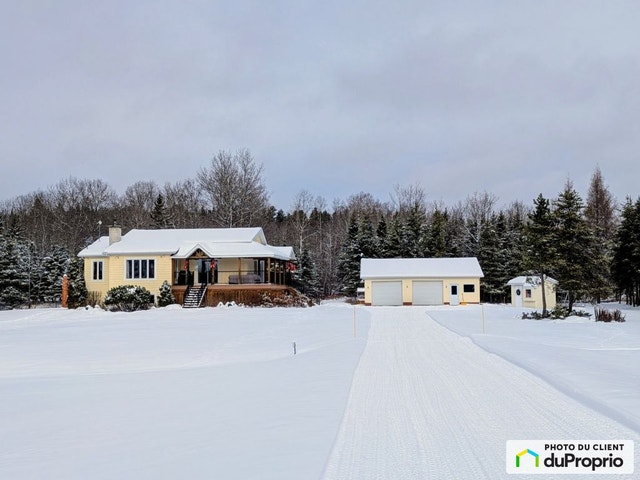 $659,000 - Country home for sale in Rouyn-Noranda — photo 2