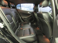 MERCEDES BENZ GLA 250 4MATIC 2015 TOUT ÉQUIPÉ / GPS NAVIGATION / CAMÉRA DE RECUL / CUIR NOIR CHAUFFA... (image 8)