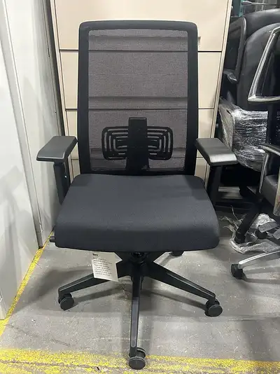 Haworth Very Chair-Haworth Very Chair(Brand New) –Call now!, View more