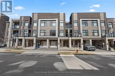 Welcome to 2459 Belt Lane, by Glen Abbey Encore. This 3 bedroom, 3-bathroom, 3 storey town home is i...