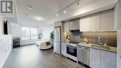 Welcome to elevated living in the prestigious Valhalla Square community!! This bright and airy 1-bed...