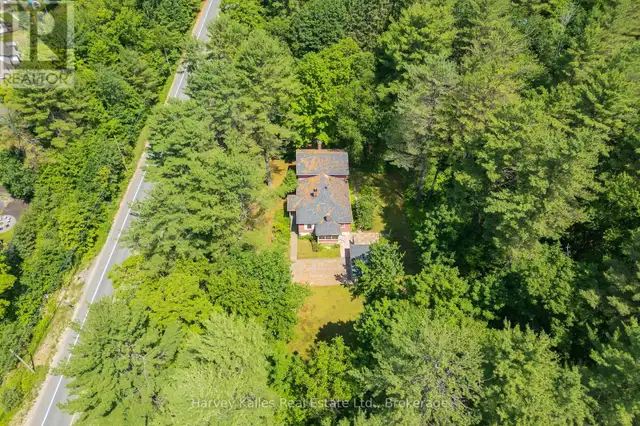 835 MUSKOKA ROAD 3 N Huntsville (Chaffey), Ontario in Houses for Sale in Muskoka - Image 33