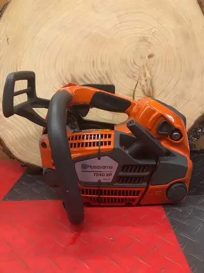 Husqvarna T540XP® Mark III Chainsaw 12", .325 mini pitch, .043 ga., 39.1 cc Husqvarna T540 XP® Mark...