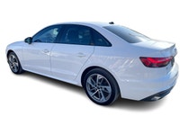 La Audi A4 Komfort 45 TFSI quattro 2022 est une berline de luxe compacte à la fois sportive et raffi... (image 8)