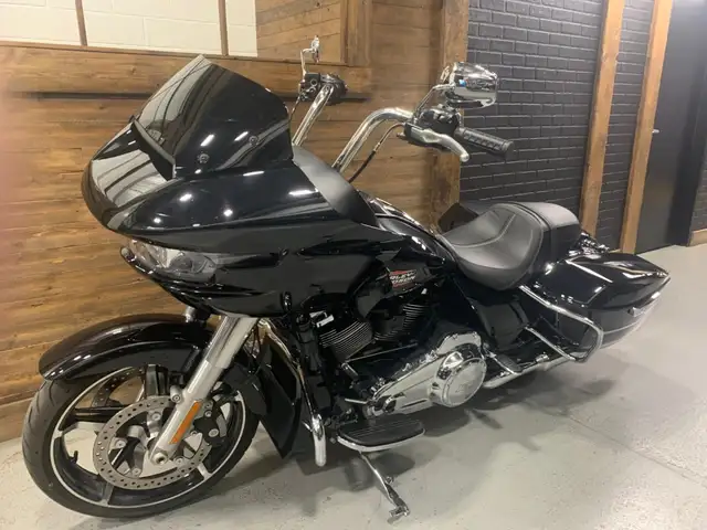 2025 Harley-Davidson Road Glide in Street, Cruisers & Choppers in Oshawa / Durham Region - Image 15