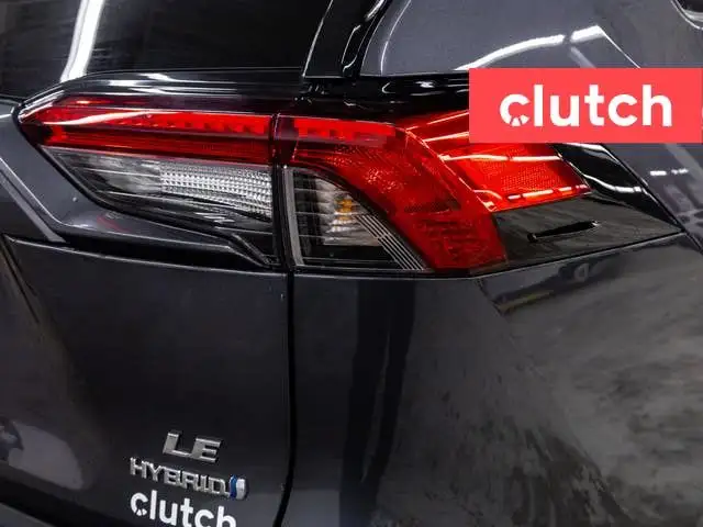 2022 Toyota RAV4 Hybrid LE AWD w/ Front Heated Seats, Rearview C in Cars & Trucks in Ottawa - Image 12