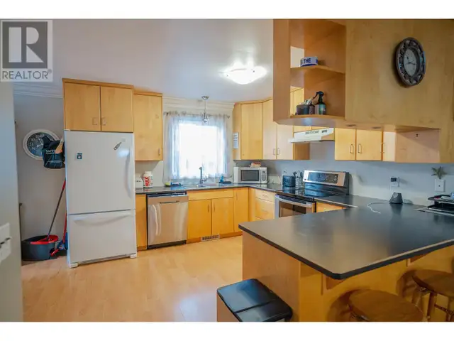 8703-8707 89 AVENUE Fort St. John, British Columbia in Houses for Sale in Fort St. John - Image 9