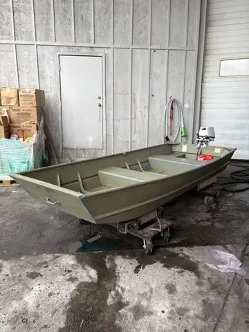 Used 2022 Princecraft PR 1240 LOA: 12’ Beam: 56’’ Capacity: 3 People Hull: Flat-bottom Motor: 2022 T...