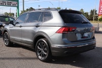 NO ACCIDENT Elevate Your Drive with the 2022 VW Tiguan Comfortline 4Motion AWD. Discover the Perfect... (image 4)