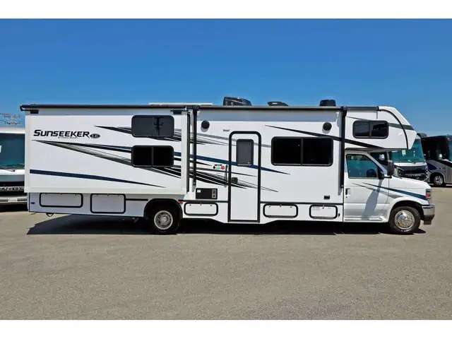2024 Forest River Sunseeker 3250 2 extension 2024 + lit superpos in RVs & Motorhomes in Laval / North Shore - Image 38
