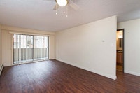Exclusive Incentives Visit our Website: https://www.capreit.ca/apartments-for-rent/north-vancouver-b... (image 8)