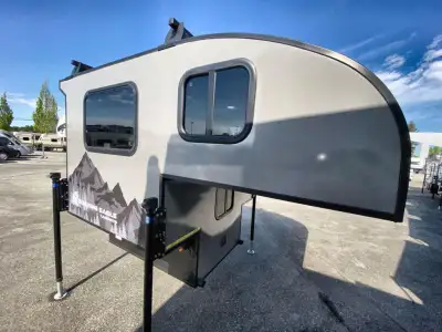 Soaring Eagle ADLAR truck camper 5.0 highlights: 45in.in. x 72in.in. Cab Over Bunk Fits Short Bed Tr...