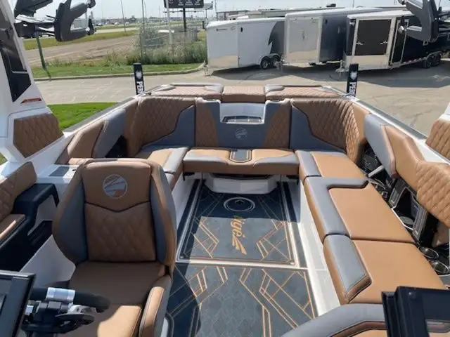 2025 Tige 24RZX in Powerboats & Motorboats in Saskatoon - Image 13