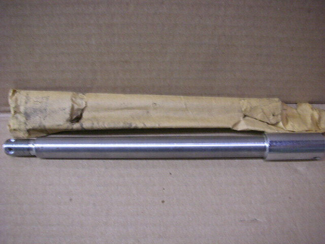 NOS Yamaha front axle 341-25181-01 in Other in Stratford - Image 2