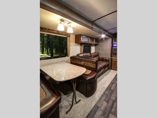 2017 Keystone RV Premier Ultra Lite 26RBPR in Travel Trailers & Campers in Kamloops - Image 27
