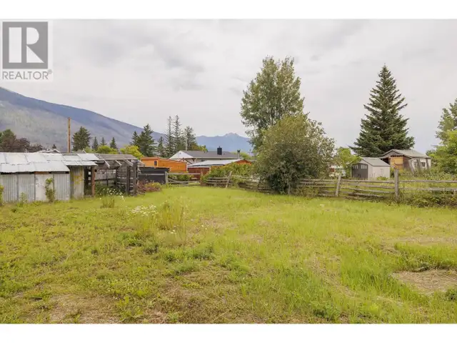 874 3RD AVENUE McBride, British Columbia in Land for Sale in Quesnel - Image 7