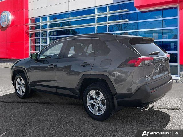 2021 Toyota RAV4 XLE | Moonroof | Apple Carplay | Toyota Sense in Cars & Trucks in Guelph - Image 4